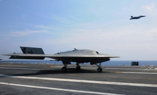 Беспилотник X-47B Беспилотник X-47B