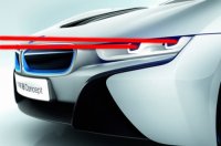 Автомобиль BMW с лазерными фарами Автомобиль BMW с лазерными фарами