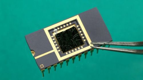 Опытный молибденитовый светочувствительный датчик