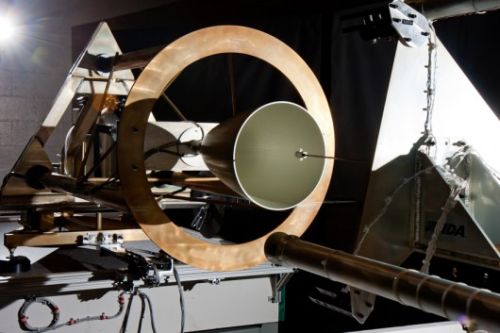 ������� Semi-autonomous Docking System ������� Semi-autonomous Docking System
