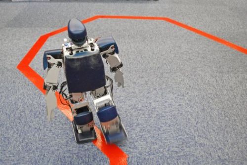 ����� Vstone Robovie-PC