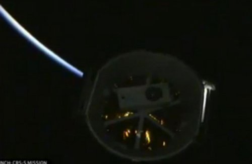 ��������� ������� Dragon �� ������ Falcon 9