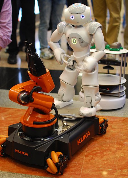 ������ TurtleBot, youBot � Nao