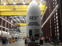 Носовой обтекатель ракеты Falcon 9 Носовой обтекатель ракеты Falcon 9