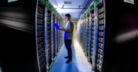 Компьютеры информационного центра CERN Компьютеры информационного центра CERN