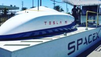Капсула Hyperloop компании Tesla Капсула Hyperloop компании Tesla