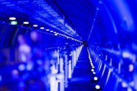 Рентгеновский лазер XFEL Рентгеновский лазер XFEL