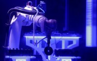 Робот Robo-DJ Робот Robo-DJ