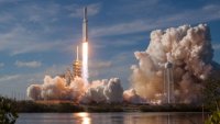 Запуск ракеты Falcon Heavy Запуск ракеты Falcon Heavy