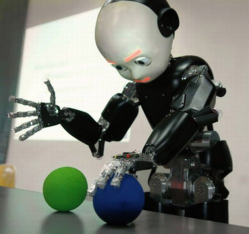 Робот iCub #2 Робот iCub #2