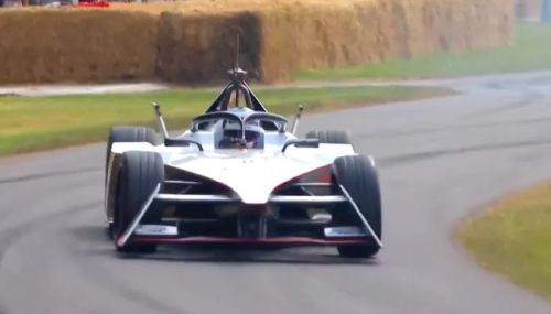 Гоночный автомобиль Mahinda M9 Electro