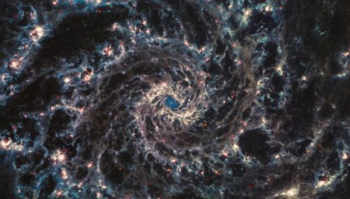 Галактика NGC 628 - James Webb