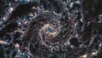 Галактика NGC 628 - James Webb