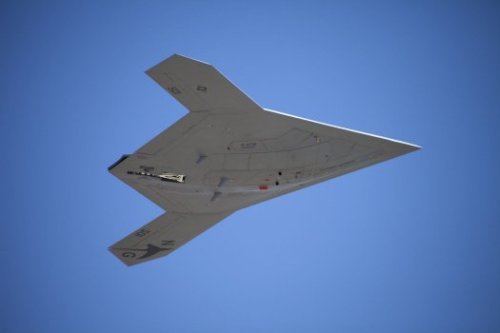 ����������� X-47B ��� �����