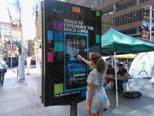 Интерактивный рекламный щит Nokia Lumia 800s #2