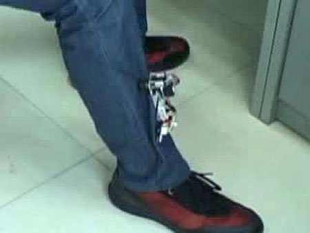 ����� Clothbot