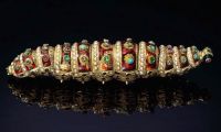 Механическая гусеница Vers de Soie Механическая гусеница Vers de Soie